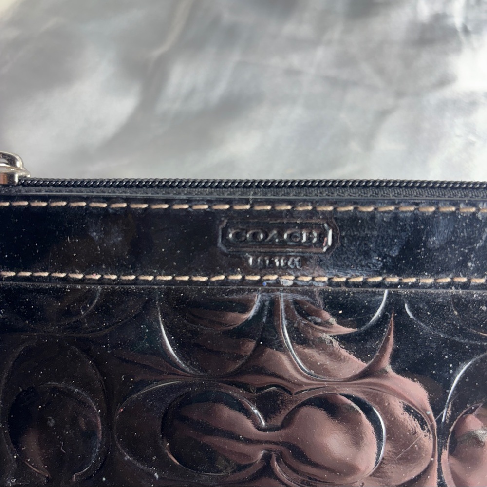 Coach Vintage Y2K Black CC Embossed Patent Leather Wristlet Blue Satin Interior - Picture 5 of 5